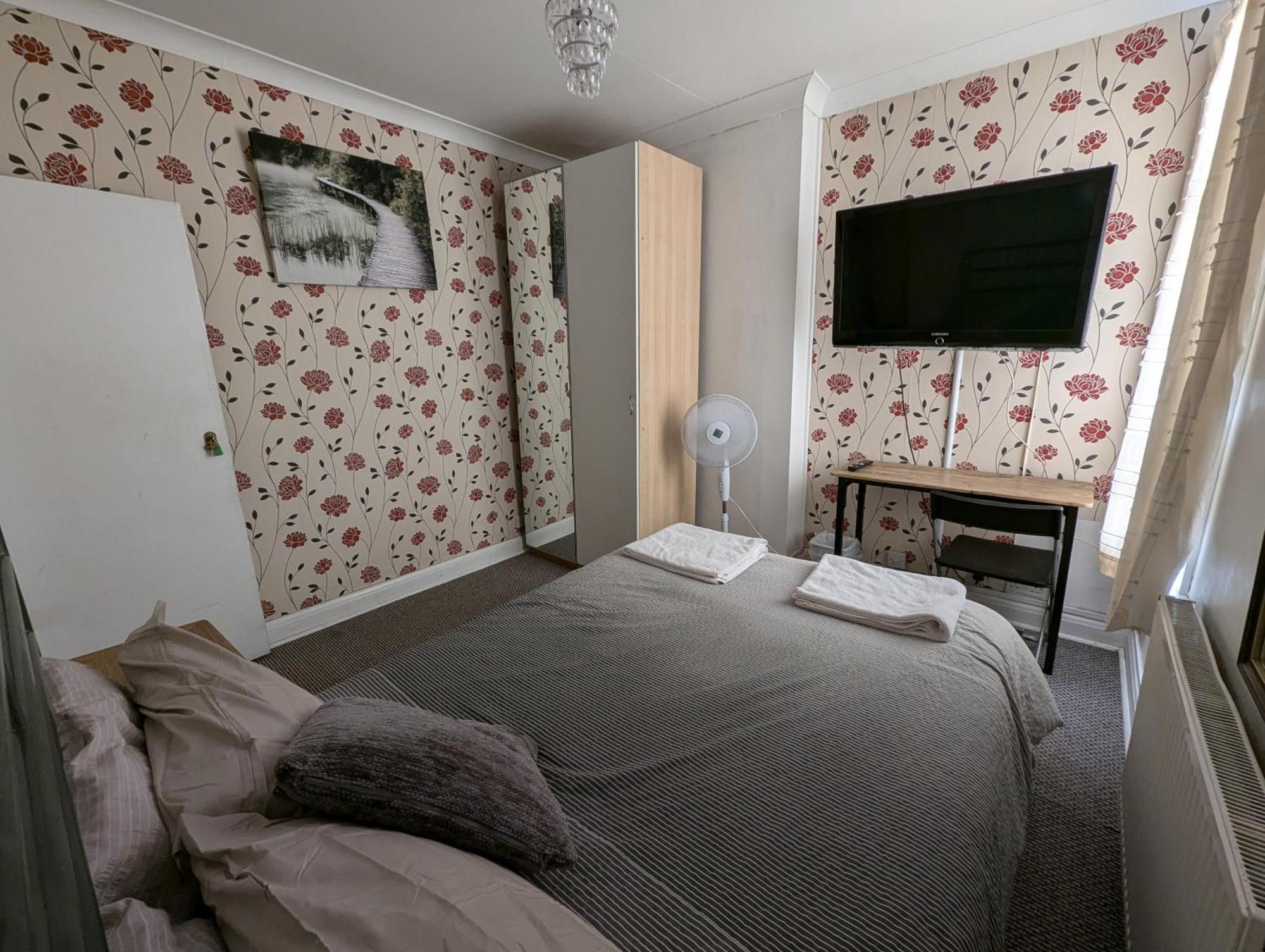 3 Portland Road * Southall