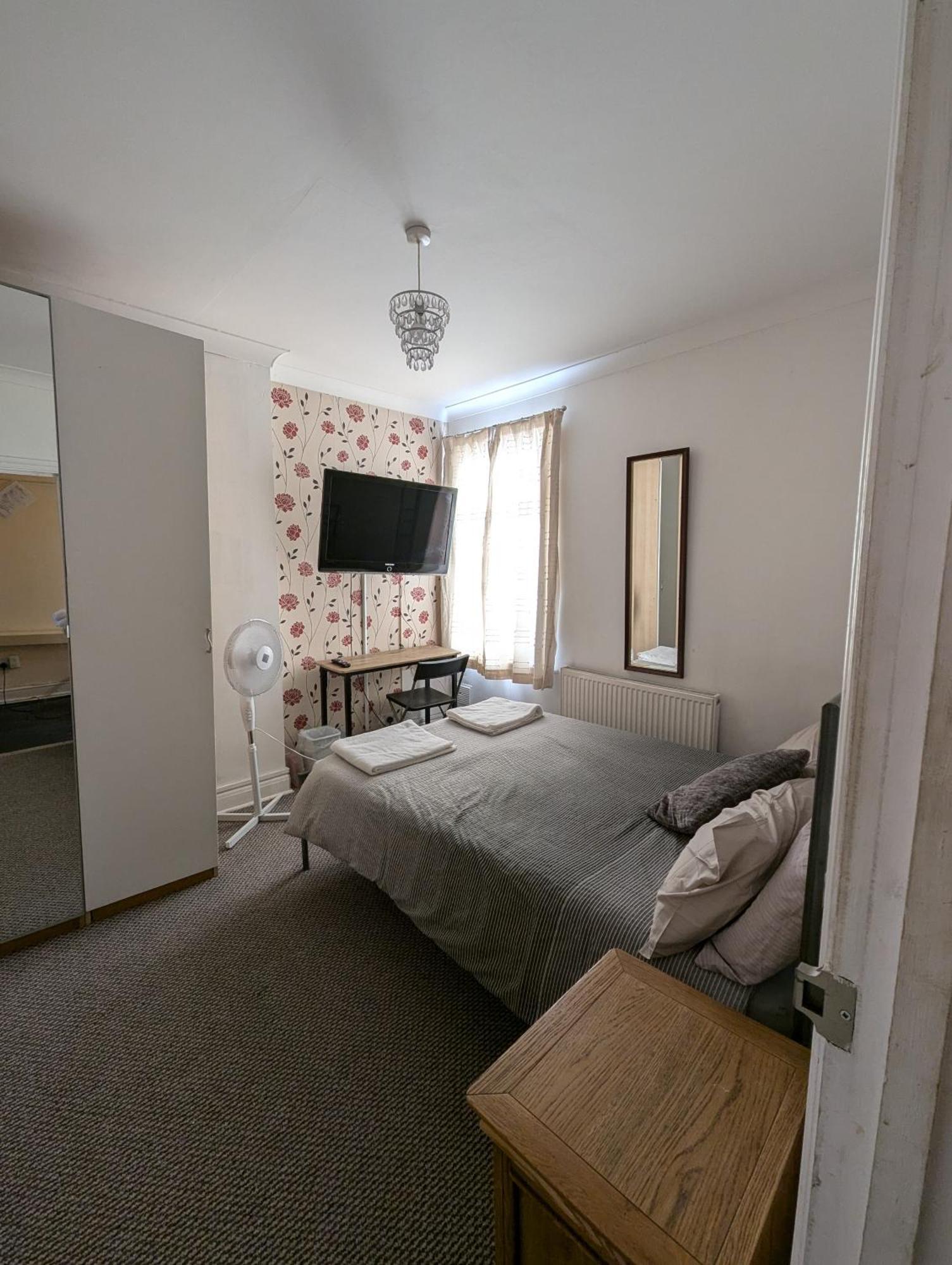 3 Portland Road Apartment *