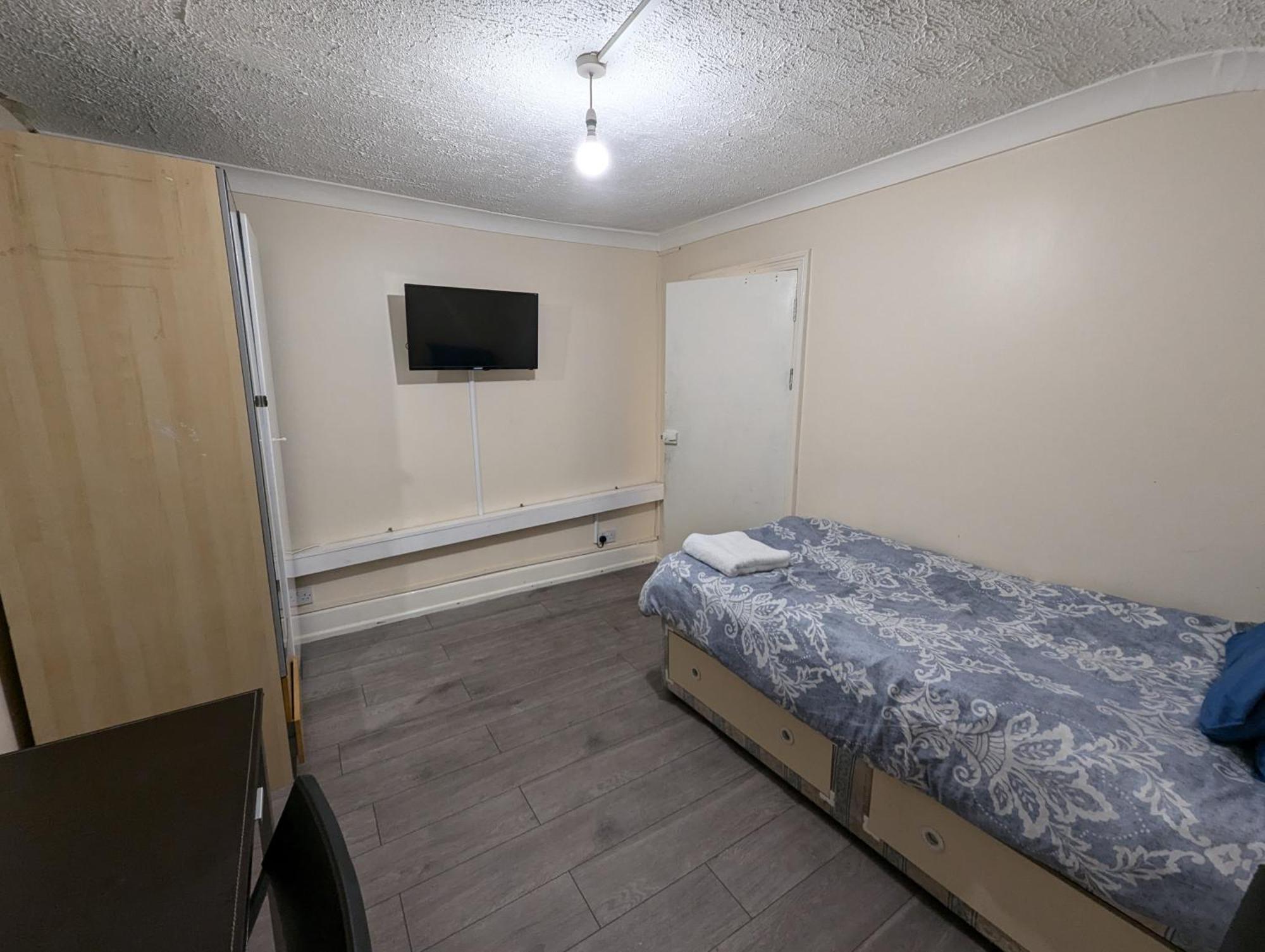 3 Portland Road *