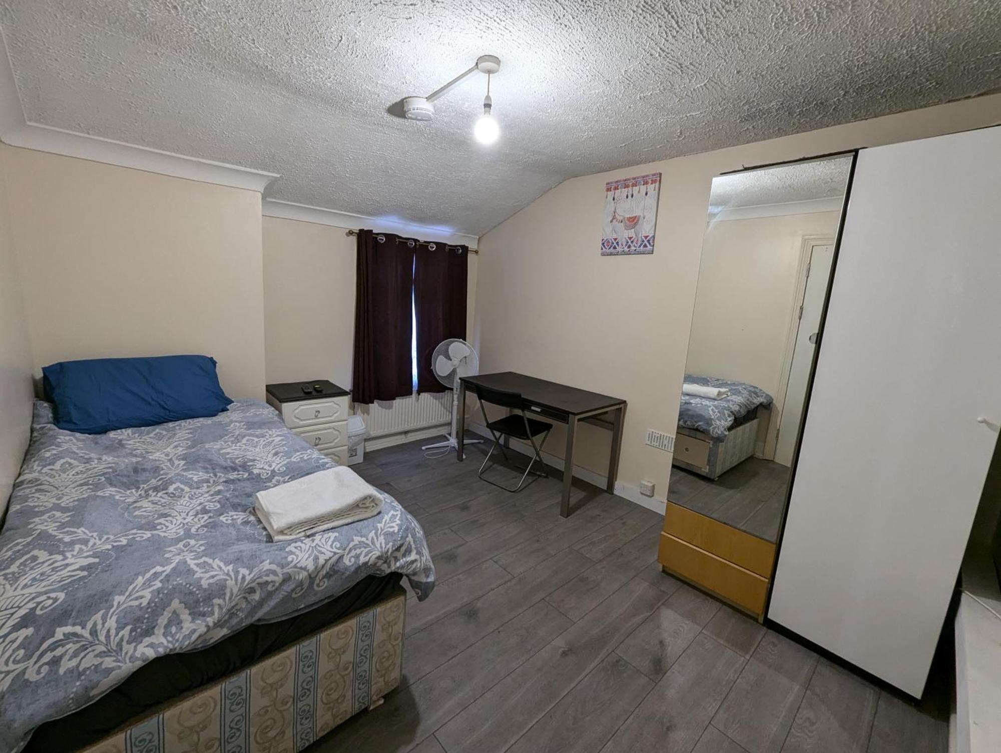 Apartment 3 Portland Road