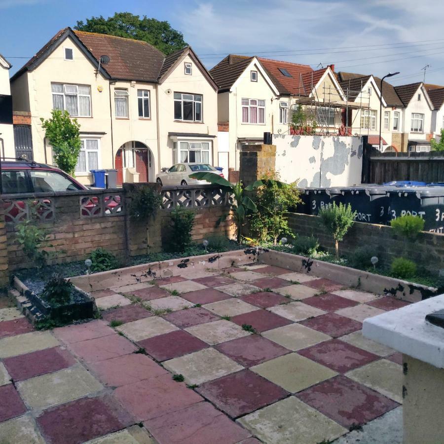 3 Portland Road Apartment Southall